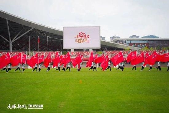 ”短短30秒，道出了少女暗恋时的默默付出，也诉说着一直偷偷跟随盛淮南的“小尾巴”洛枳，迎来了她的暗恋成真，等来了喜欢的男生对她说“从今天开始，换我跟着你”